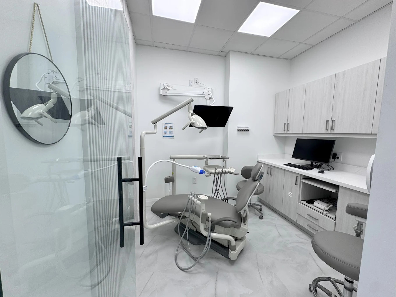 DentalVille Family Dentistry - Oakville dental clinic in Oakville - Photo 3